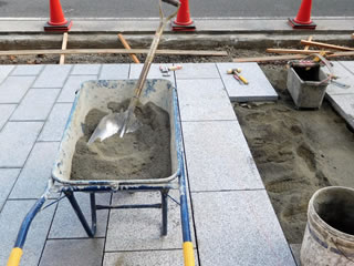 平板ブロックインタ-ロッキング工事